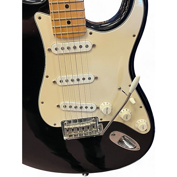 Used 2009 Fender American Standard Stratocaster Black Solid Body Electric Guitar