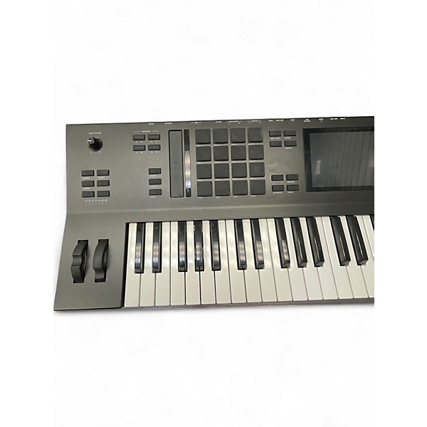 Akai Professional MPC Key 61 Production & Synthesizer