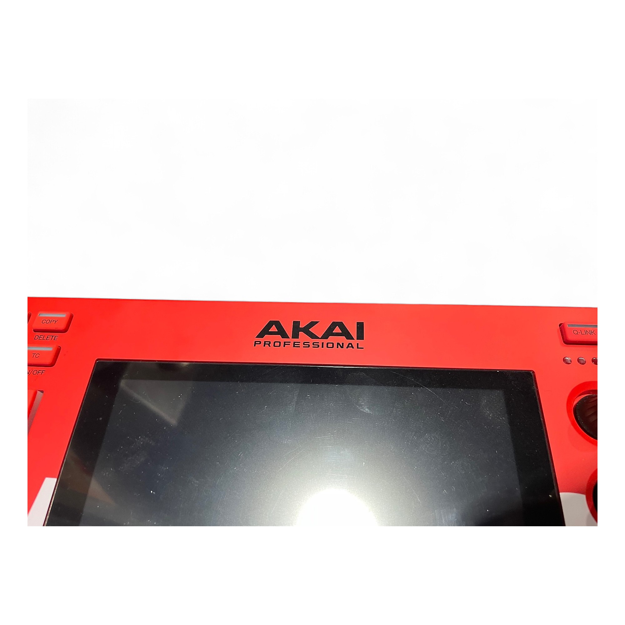 Used Akai Professional Used Akai Professional MPC Live 2