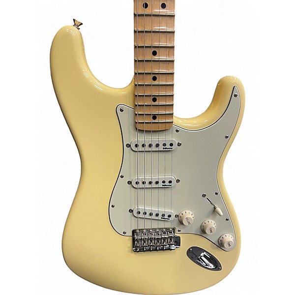 Vintage 2006 Fender Artist Series Yngwie Malmsteen Stratocaster Vintage White Solid Body Electric Guitar