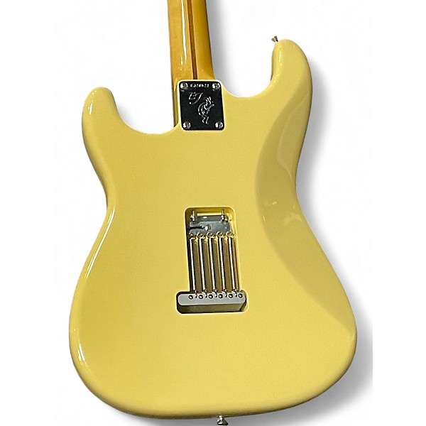 Used Fender Fender Eric Johnson Thinline Stratocaster Alpine White Solid Body Electric Guitar