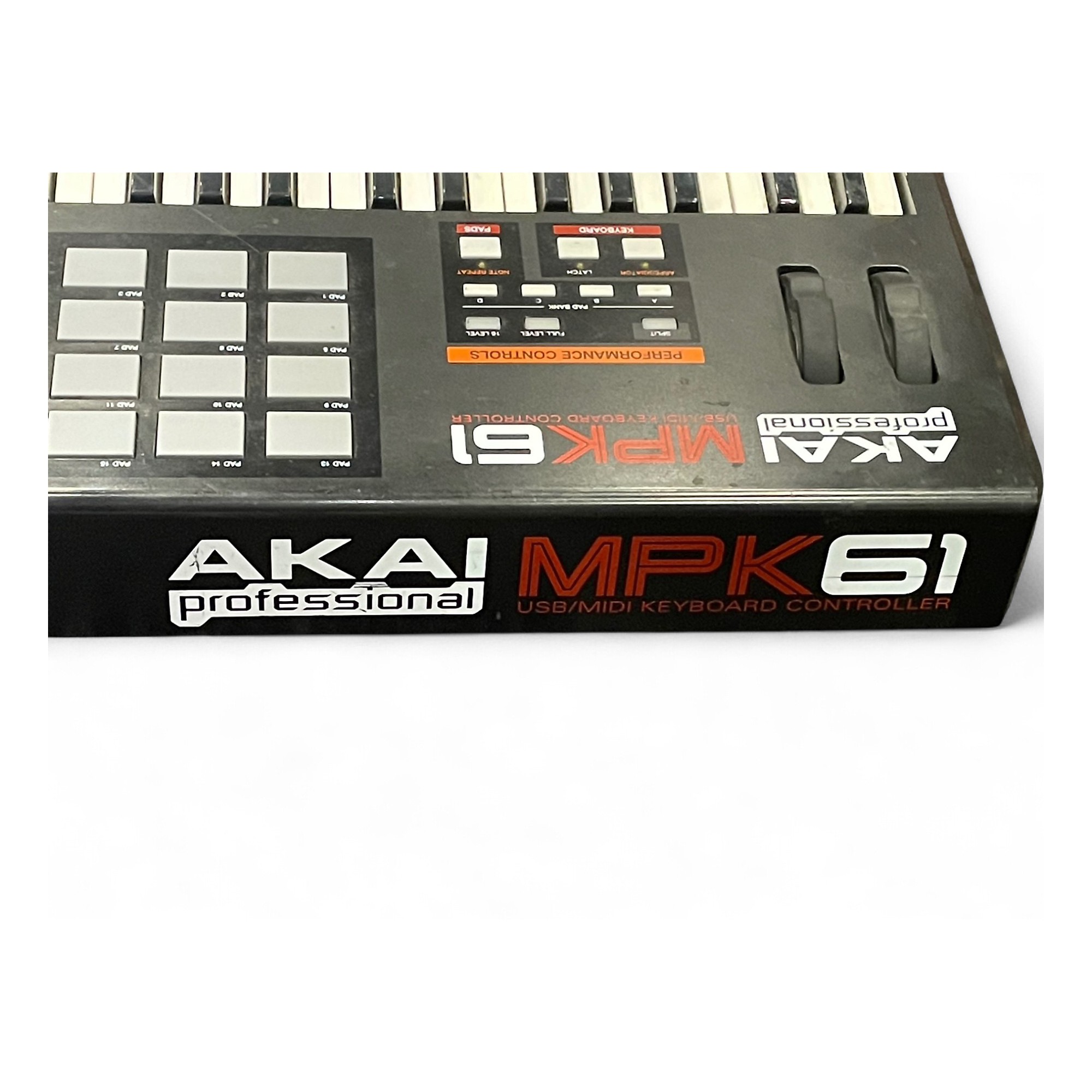 AKAI MPK61 midiシンセサイザー Akai Professional MPK61 61-key MIDI Controller | Sweetwater