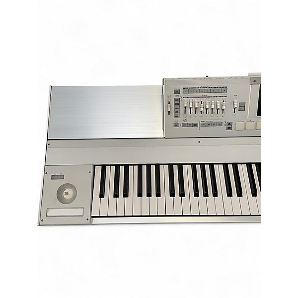 Used KORG M3 88 Key Keyboard Workstation