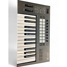 Used Novation Launchkey 25 Key MIDI Controller