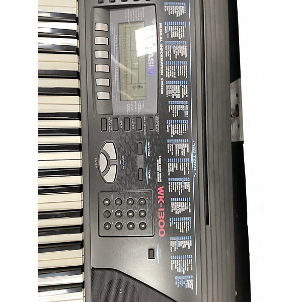 Used Casio wk-1300 Portable Keyboard
