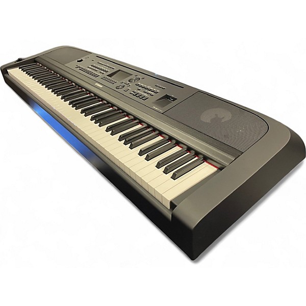 Used Yamaha DGX670 Digital Piano