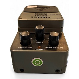 Used Behringer VD400 Vintage Delay Effect Pedal
