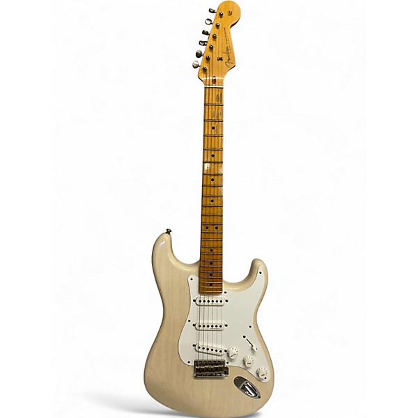 Used Fender Journeyman Relic Eric Clapton Signature Stratocaster WHITE Solid Body Electric Guitar
