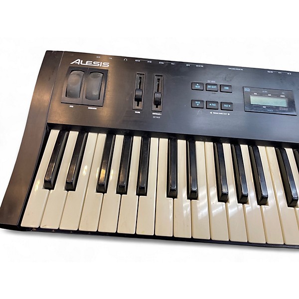 Used Alesis QS6 Synthesizer