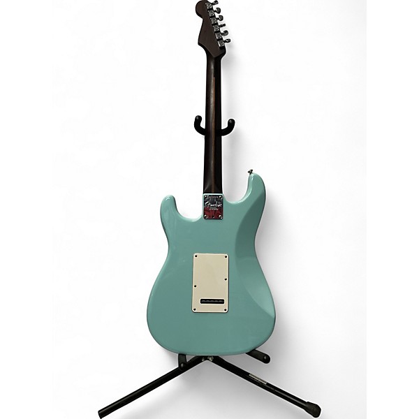 Used Fender American Professional Stratocaster with Rosewood Neck 900 Solid Body Electric Guitar
