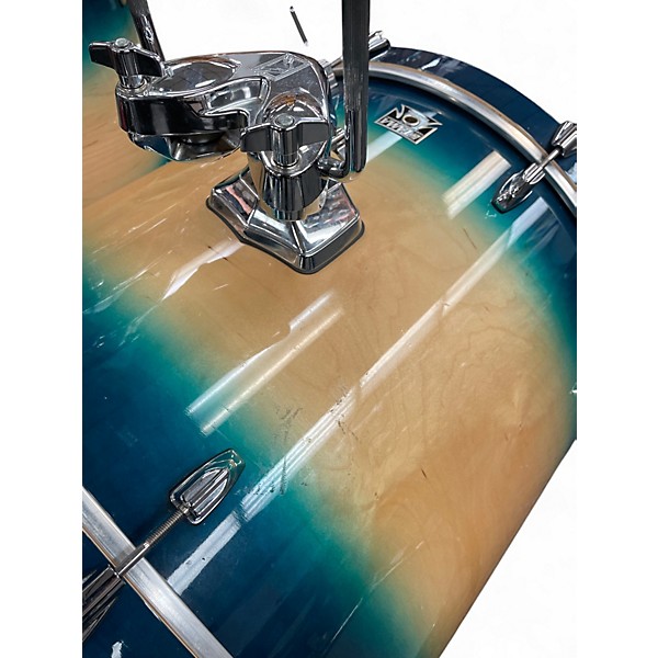 Used TAMA 5 Piece SUPERSTAR CLASSIC Sapphire Fade Lacebark Pine Drum Kit