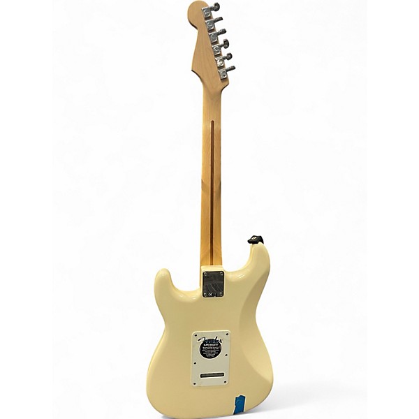 Used 2007 Fender Player Stratocaster HSS WHITE Solid Body Electric Guitar