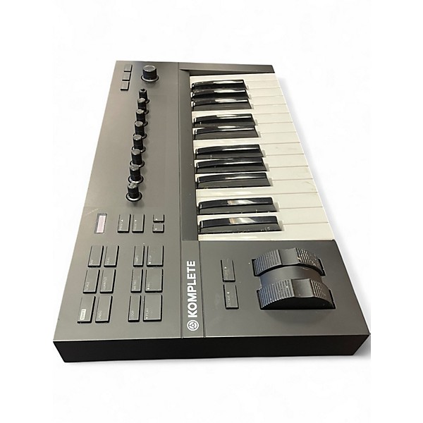 Amazon.com: Native Instruments Komplete Kontrol A25