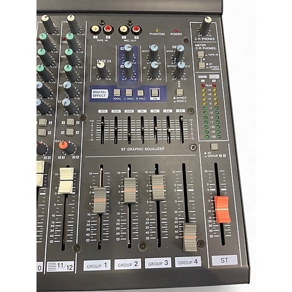 Used Yamaha Used Yamaha MX 12 4 BUS Powered Mixer | Guitar