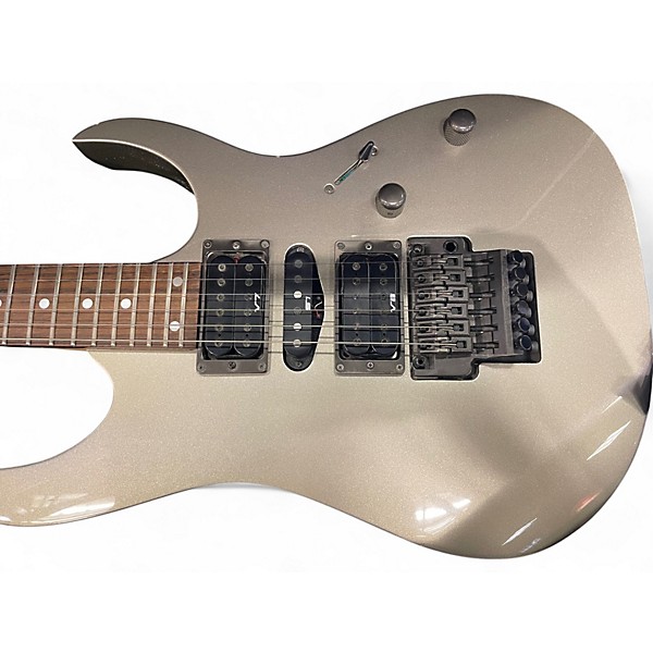 ギター Ibanez RG570 Used Ibanez RG570 Silver Solid Body Electric Guitar Silver