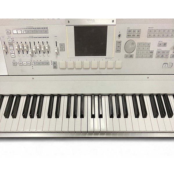 Used KORG M3 88 Key Keyboard Workstation