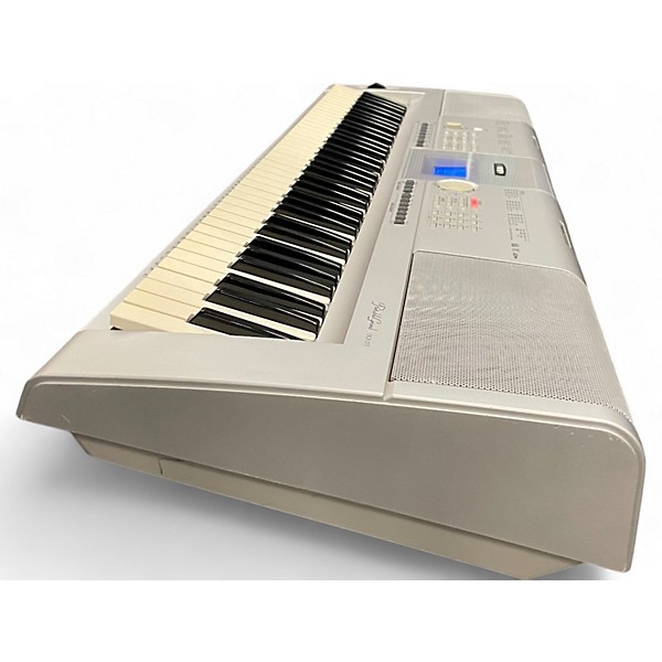 Used Yamaha DGX-205