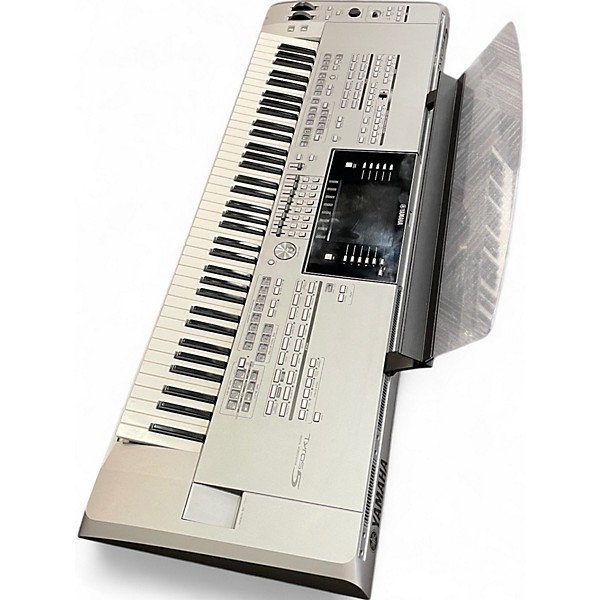 Used Yamaha Tyros 5 61 Key Arranger Keyboard