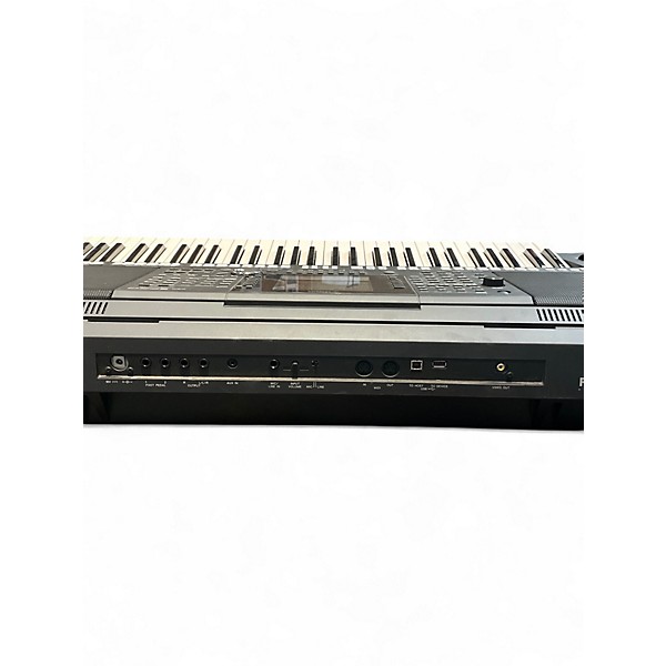 Used Yamaha PSRS950 61 Key Arranger Keyboard