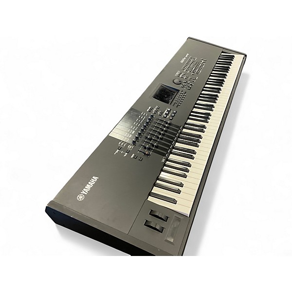 Used Yamaha Motif XF8 88 Key Keyboard Workstation