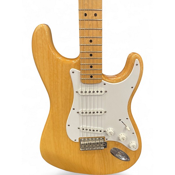 Used Fender Classic Series '70s Stratocaster Natural Solid Body Electric Guitar