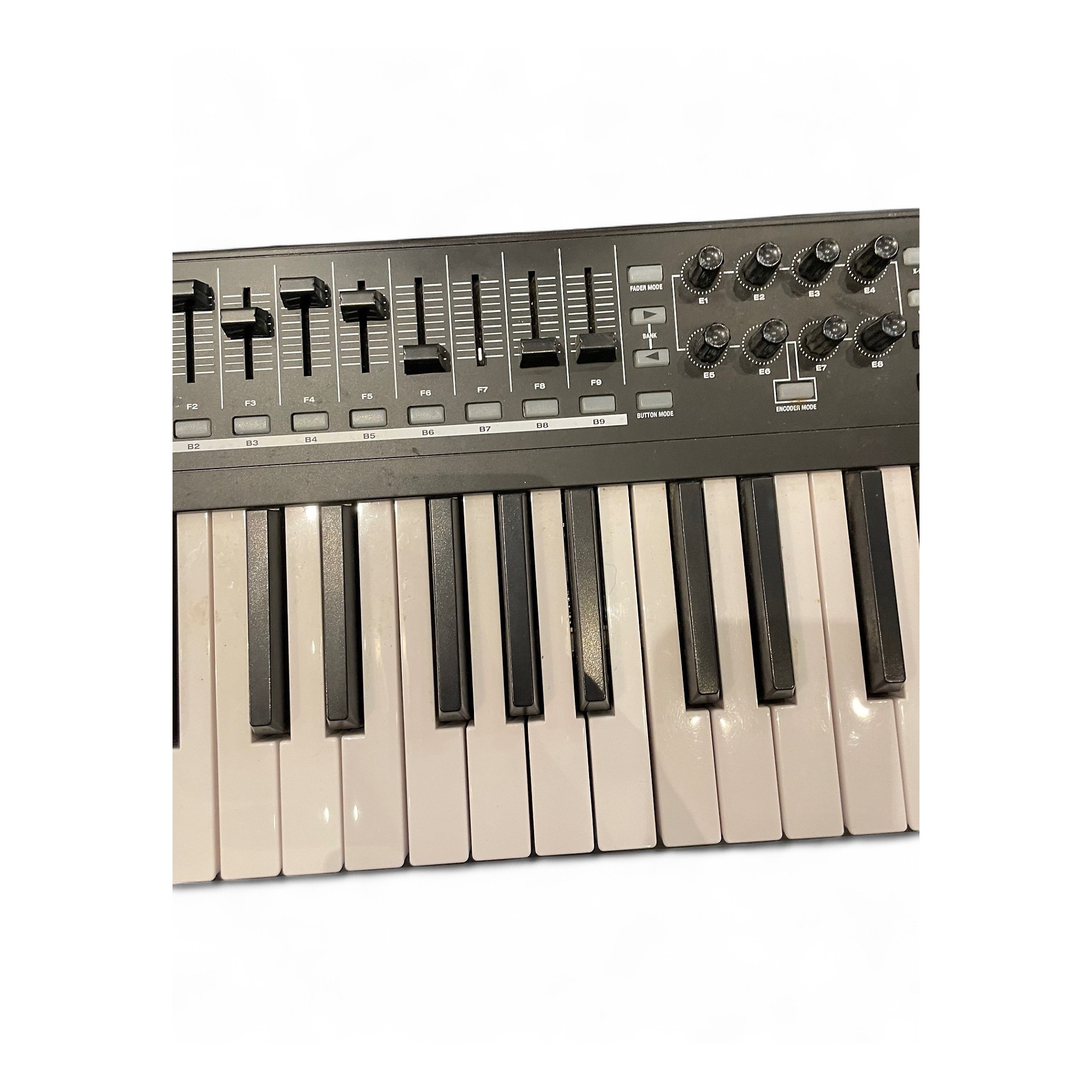 Used M-Audio CODE 61 MIDI Controller | Guitar Center Used M-Audio CODE 61 MIDI Controller | Guitar Center