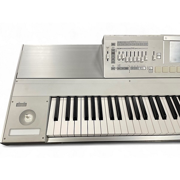 Used KORG M3 88 Key Keyboard Workstation