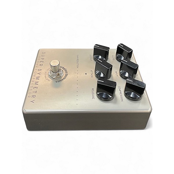 Used Darkglass super symmetry Bass Effect Pedal
