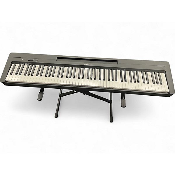 Used Yamaha p143