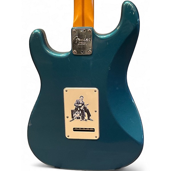Vintage 1997 Fender American Standard Stratocaster Lake Placid Blue Solid Body Electric Guitar