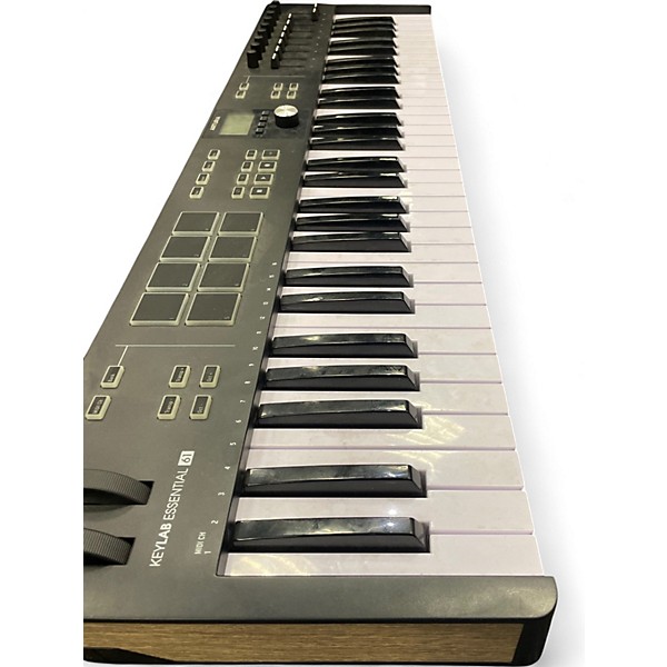 Used Arturia Keylab essential 61 key