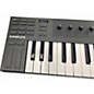 Used Komplete KONTROL M32 MIDI Controller