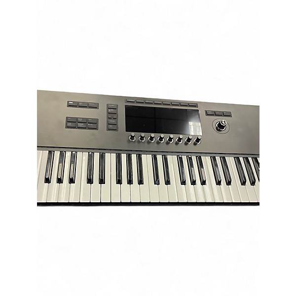 Used Native Instruments KONTROL61MKIII MIDI Controller