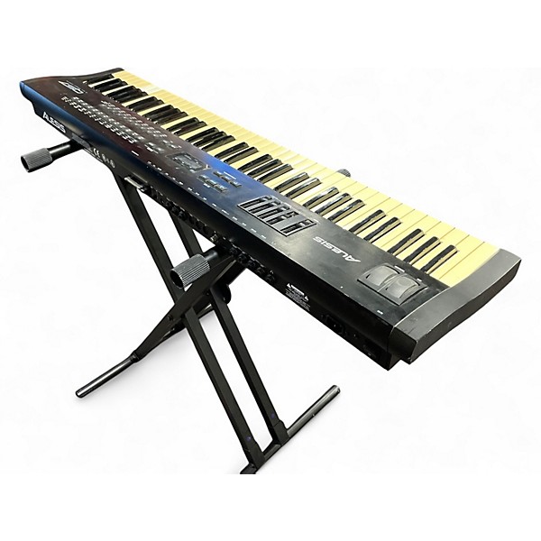 Used Alesis QS7 Synthesizer