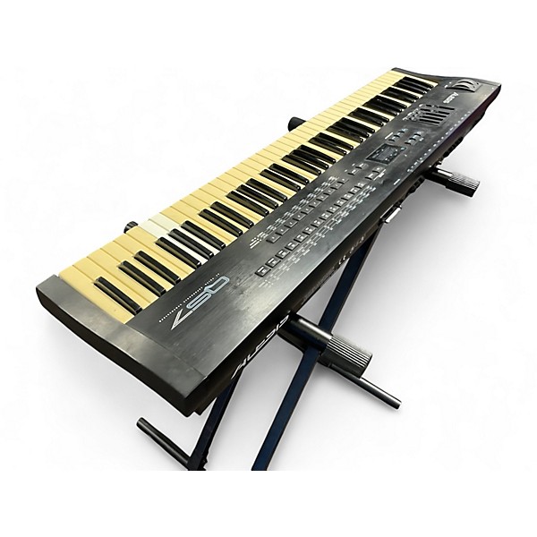 Used Alesis QS7 Synthesizer