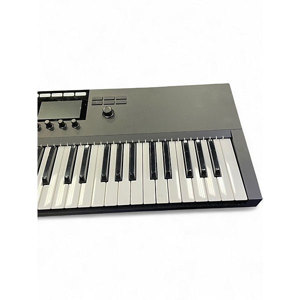 Used Native Instruments Komplete Kontrol S61 MKII MIDI Controller