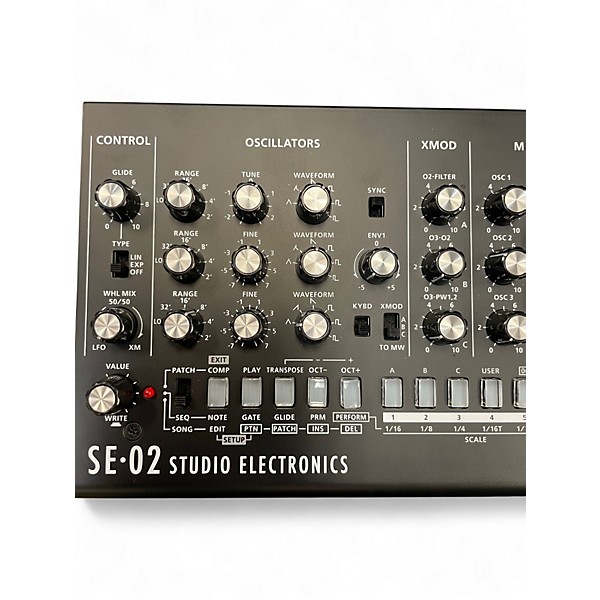Used Roland SE-02 Synthesizer