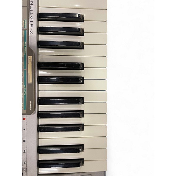 Used Novation XSTATION 25
