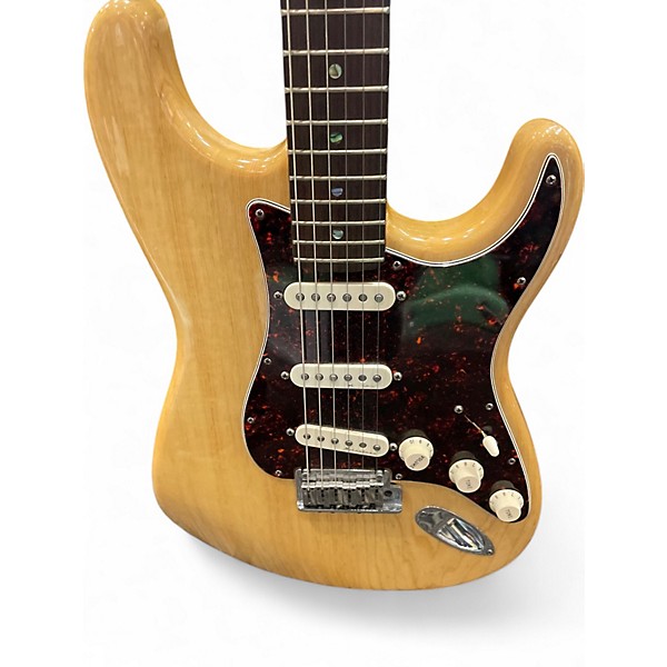Used Fender Deluxe Stratocaster Natural Solid Body Electric Guitar