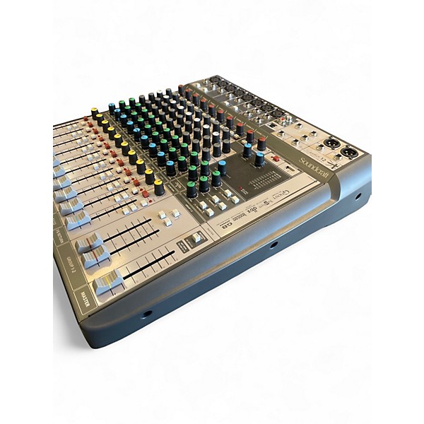 Used Soundcraft SIGNATURE 21 Powered Mixer
