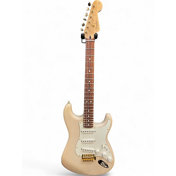 Used Fender 60th Anniversary Stratocaster Vintage Blonde Solid Body Electric Guitar