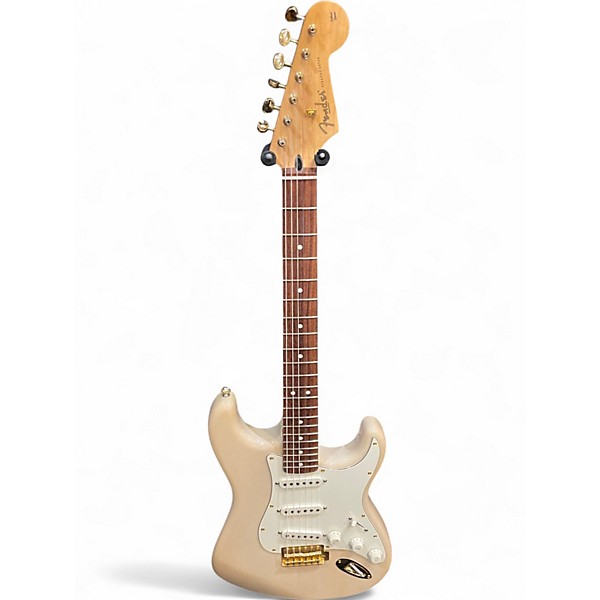 Used Fender 60th Anniversary Stratocaster Vintage Blonde Solid Body Electric Guitar