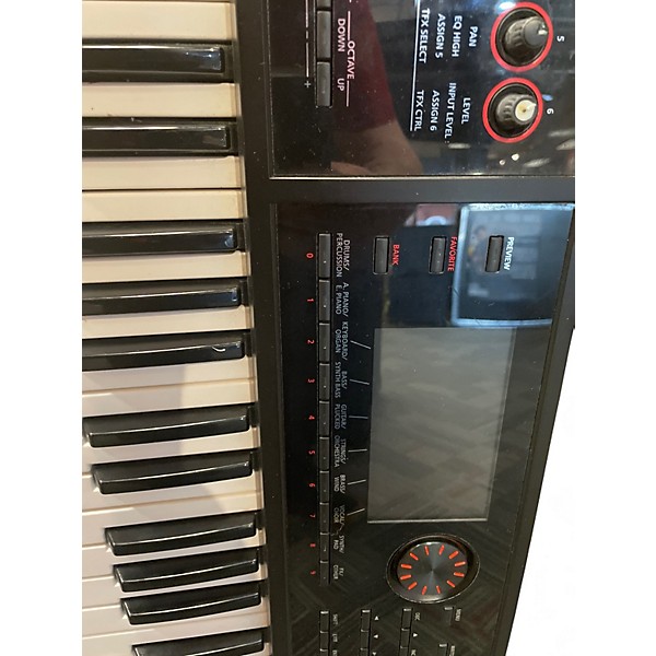 Used Roland Fantom 06 Keyboard Workstation
