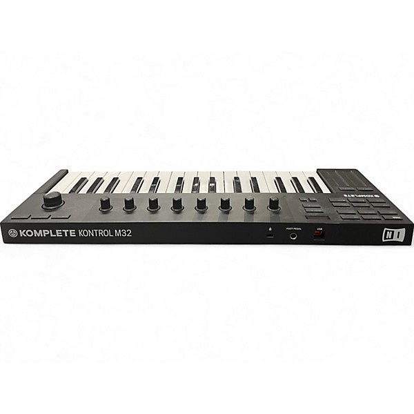 Used Native Instruments KOMPLETE KONTROL M32 MIDI Controller