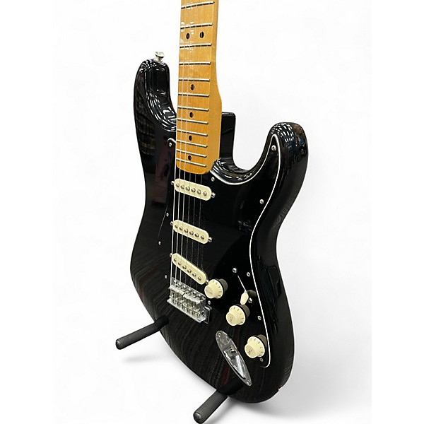 Used 2011 Fender Special Edition Standard Stratocaster Black Solid Body Electric Guitar