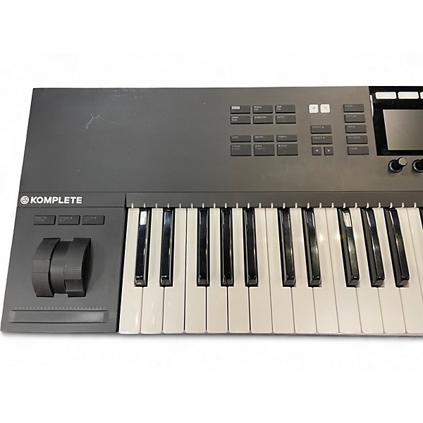 Used Native Instruments Komplete Kontrol S61 MKII MIDI Controller