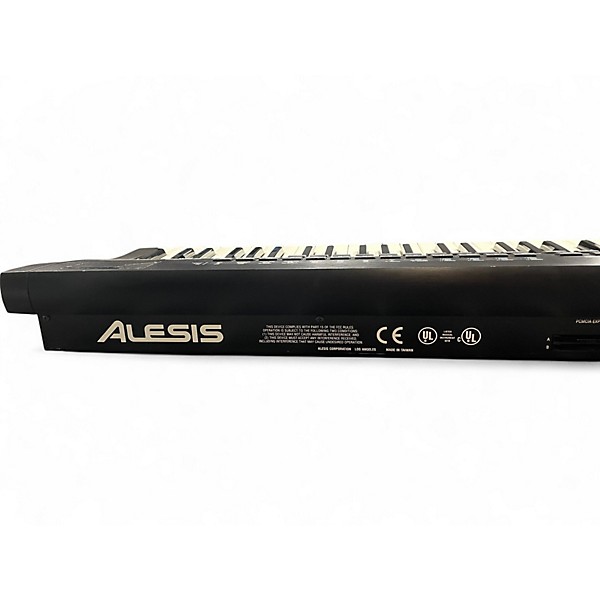 Used Alesis QS7 Stage Piano