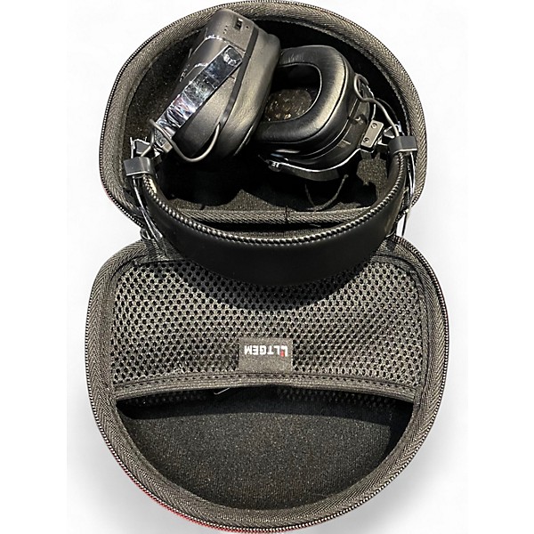 Used BOSS waza-air Battery Powered Amp