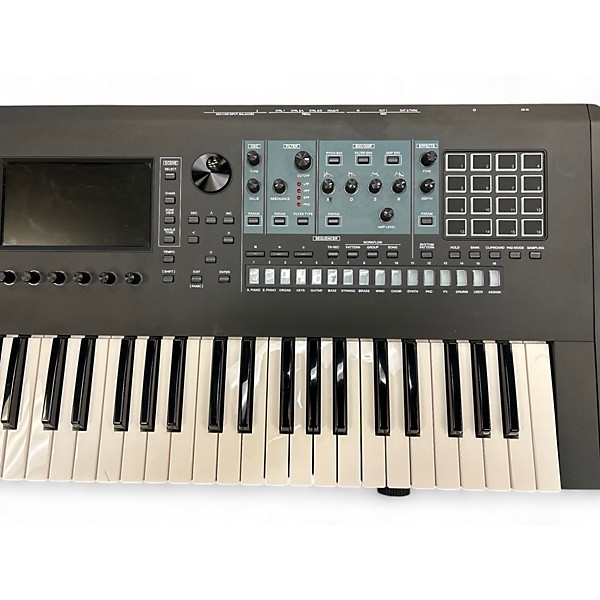 Used Roland Fantom 6 Keyboard Workstation