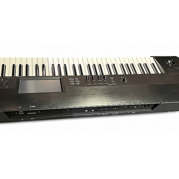 Used KORG Krome 88 Key Keyboard Workstation